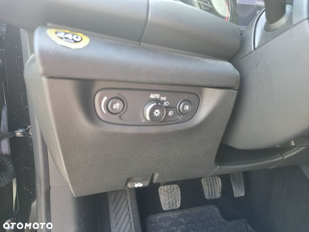 Opel Insignia - 26