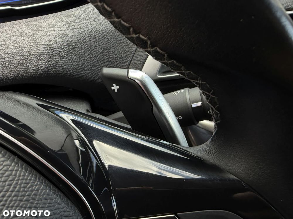 Peugeot 5008 1.6 PureTech Allure S&S EAT8 - 24