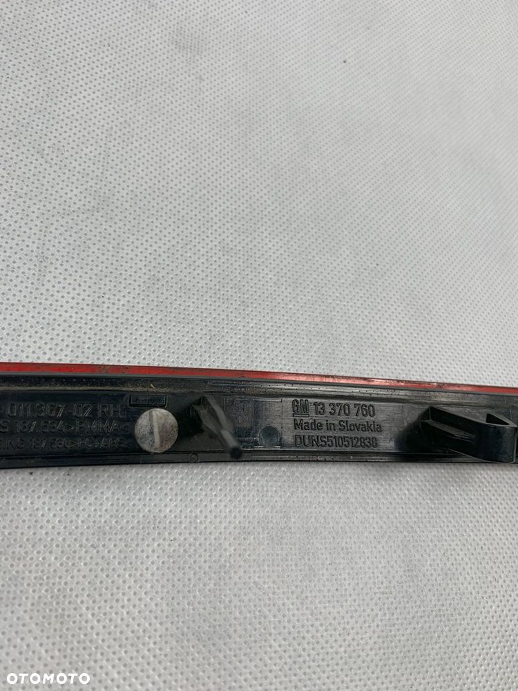 Opel Astra J HB FL 12r Odblask prawy tyl tylny Lift 2012 - 3