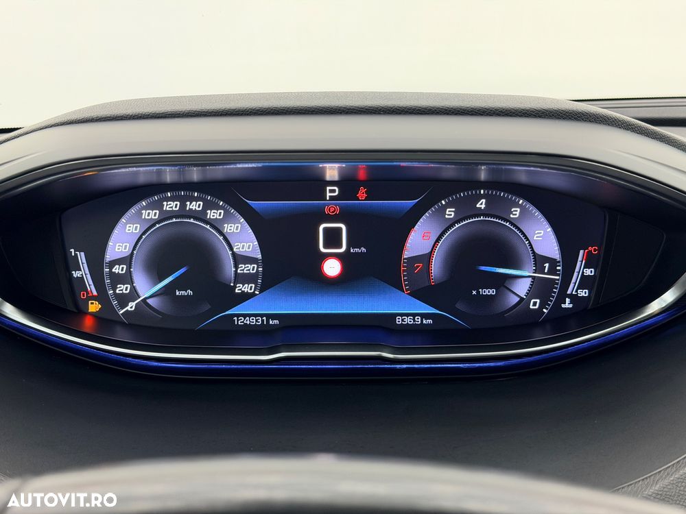 Peugeot 3008 PureTech 130 Stop & Start GPF EAT8 Allure Pack - 29