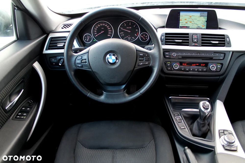 BMW 3GT 318d - 25