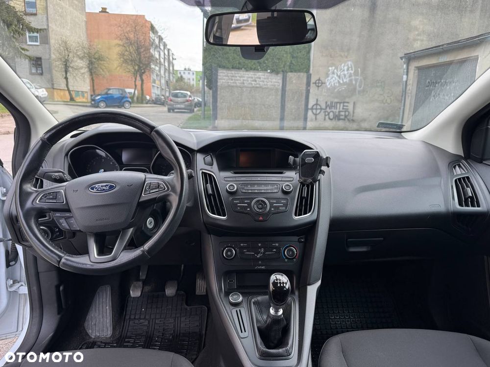 Ford Focus 1.5 TDCi SYNC Edition - 9