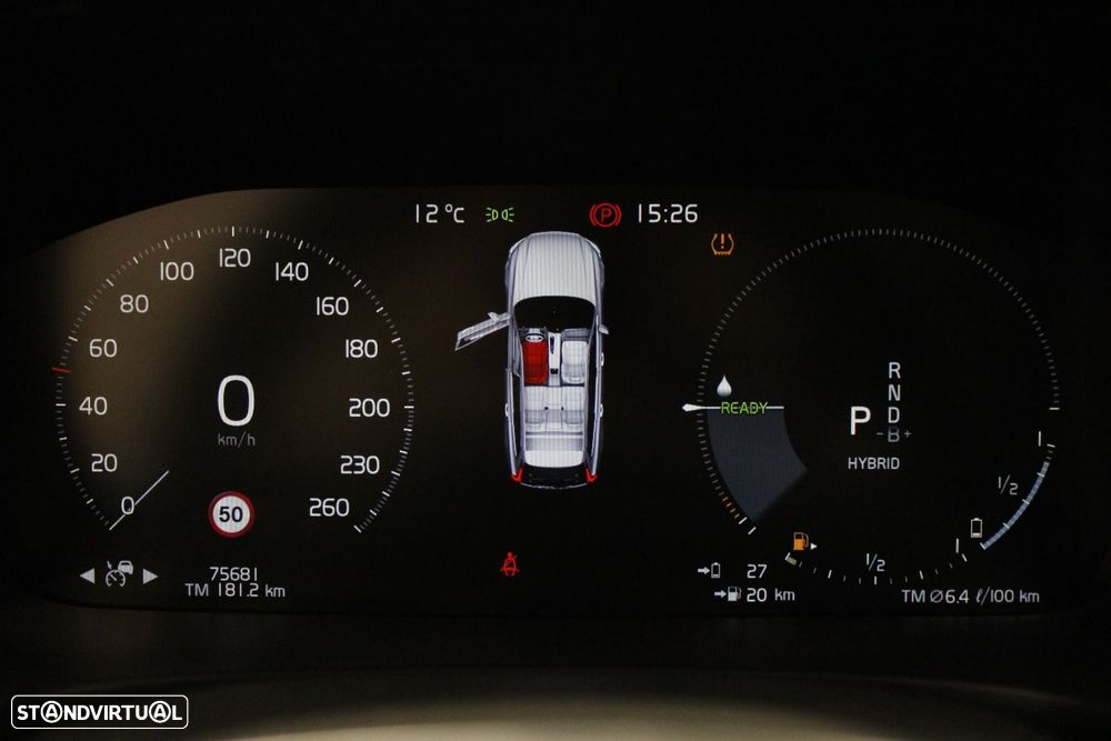 Volvo V90 2.0 T8 Momentum Plus AWD Geartronic - 33