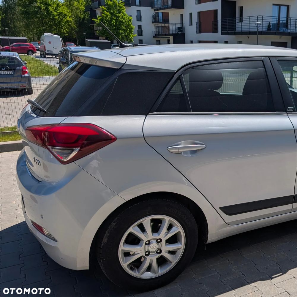 Hyundai i20 - 12