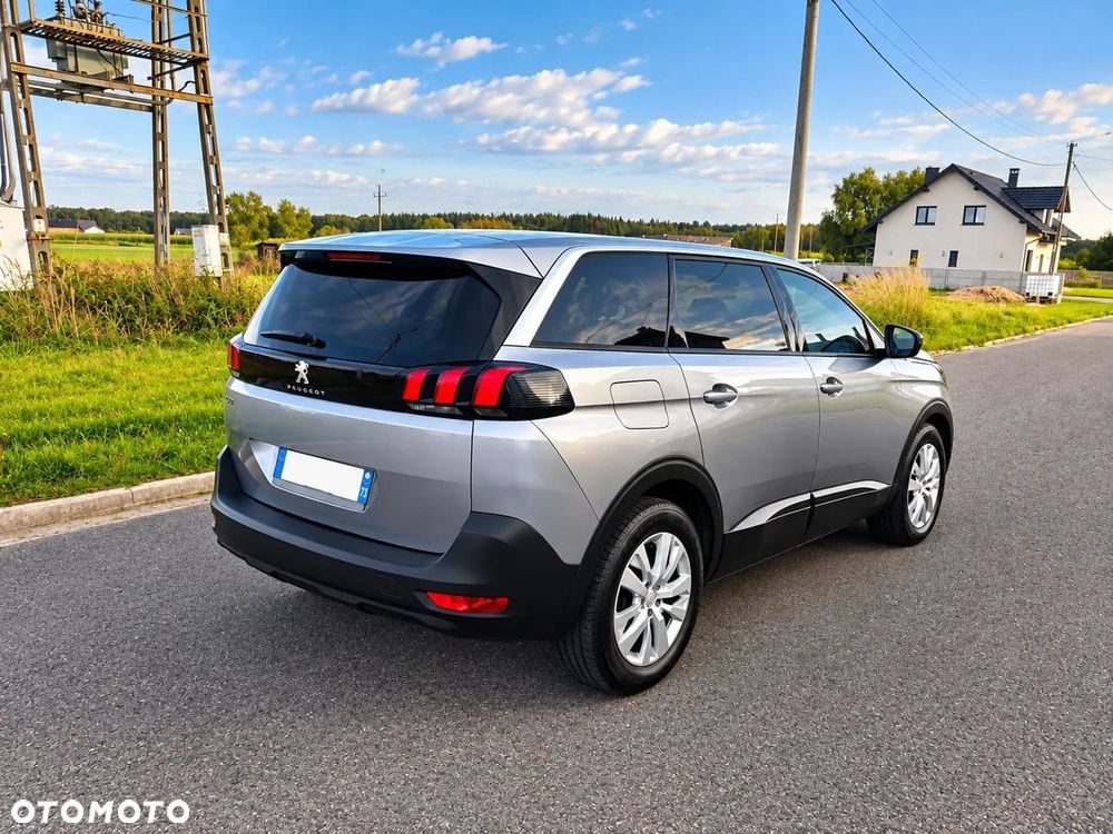Peugeot 5008 - 5