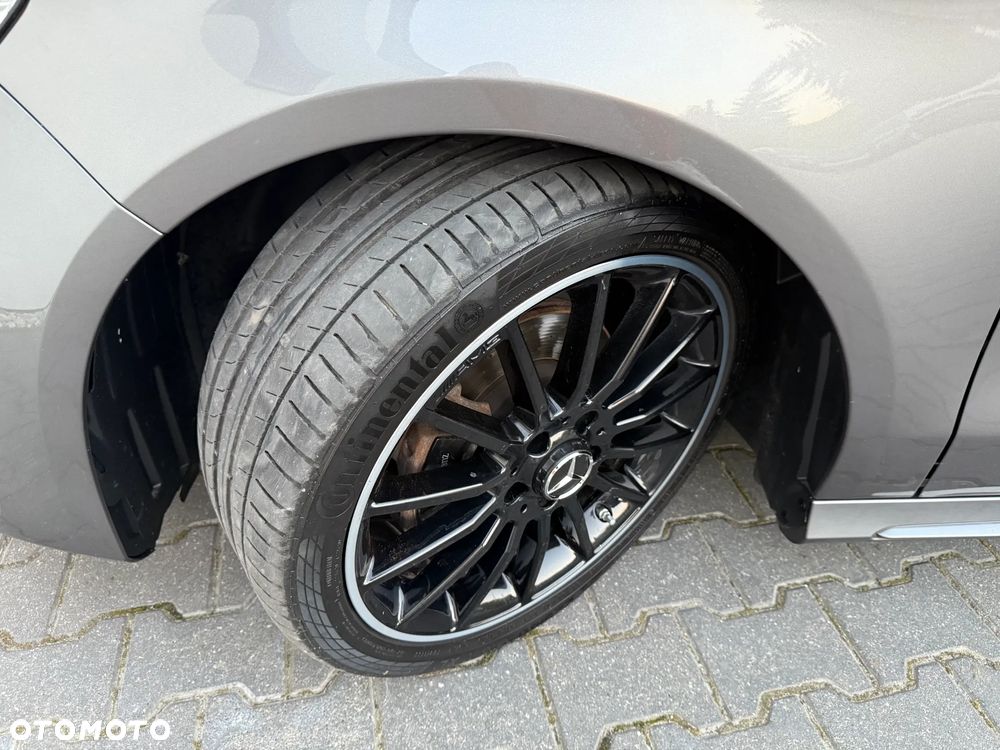 Mercedes-Benz CLA 180 7G-DCT AMG Line - 32