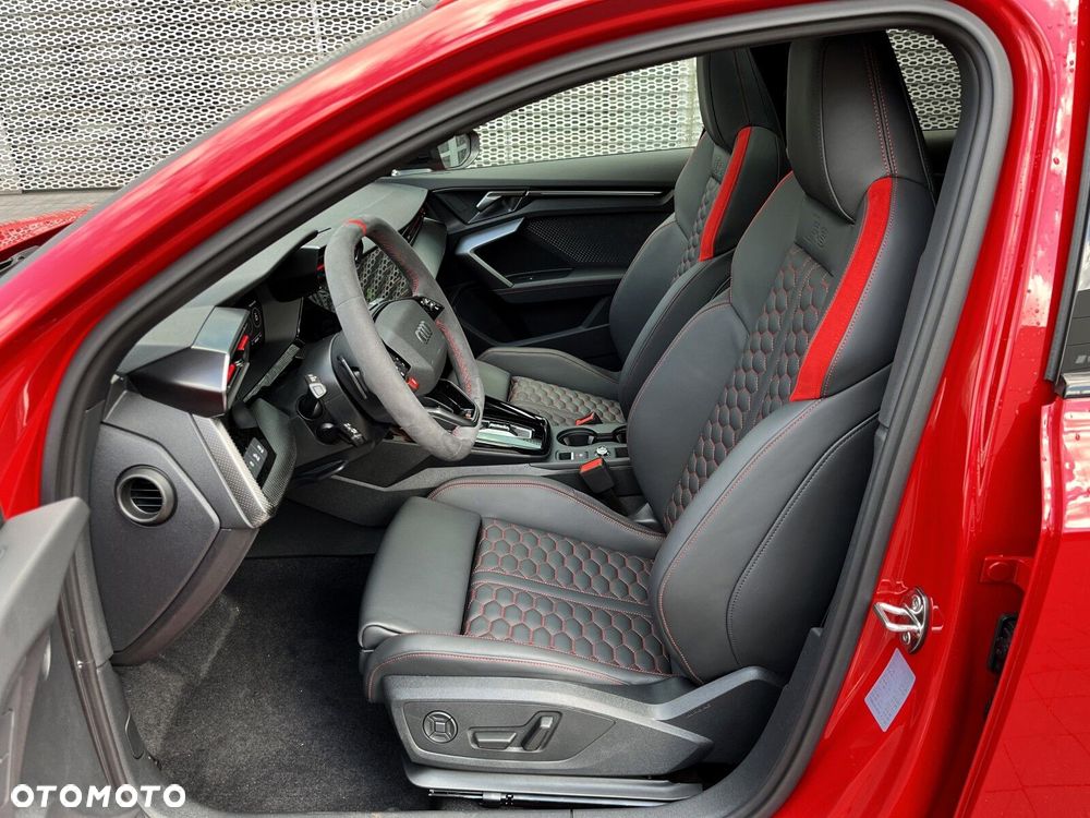 Audi RS3 Limousine - 19