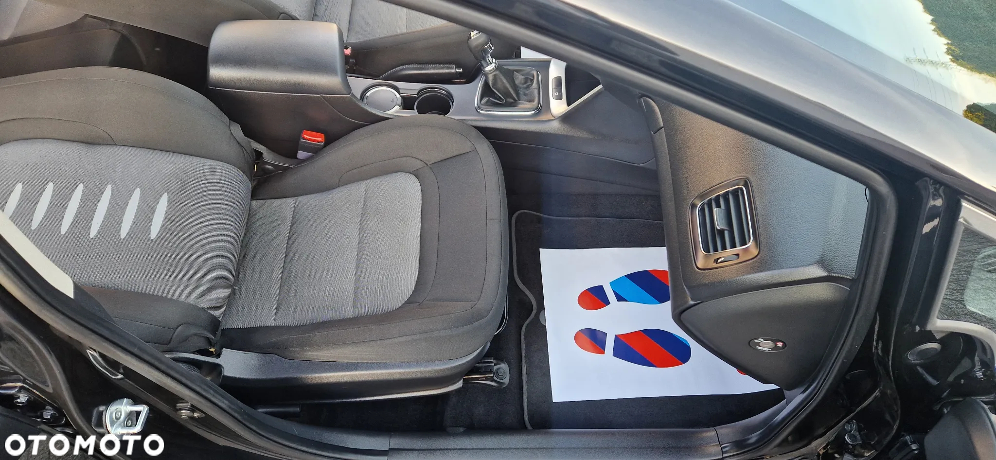 Kia Ceed 1.4 CVVT Dream-Team Edition - 26