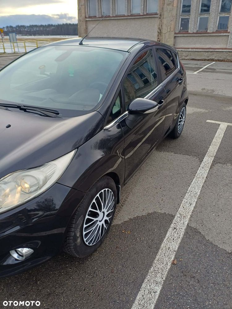 Ford Fiesta - 2