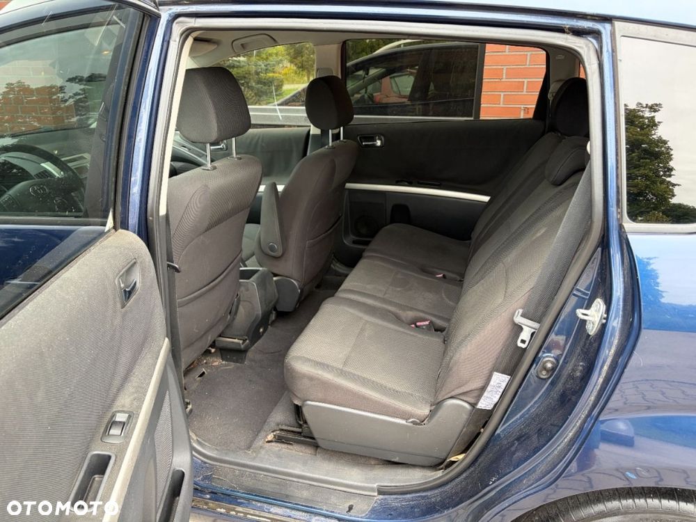 Toyota Corolla Verso 2.2 D-4D Executive - 12