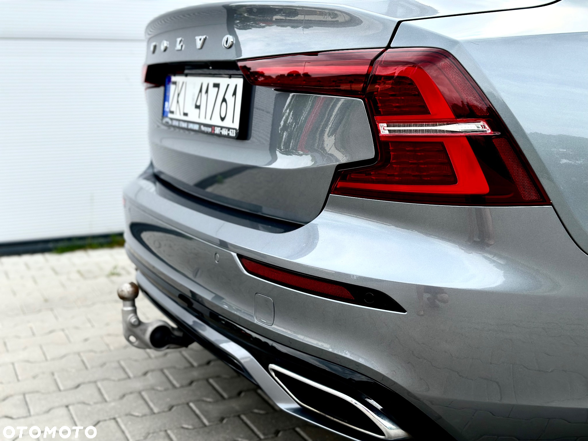 Volvo S60 T5 R-Design - 37