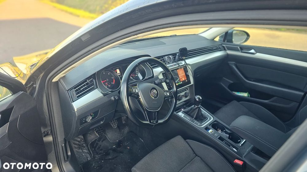 Volkswagen Passat 2.0 TDI BMT Comfortline - 13
