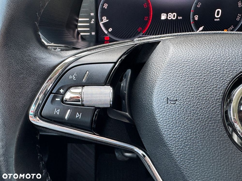 Skoda Superb 2.0 TDI SCR Ambition - 32