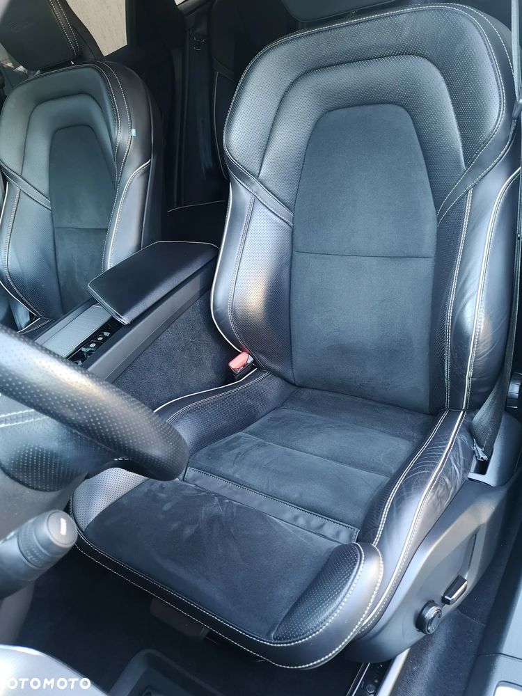 Volvo XC 60 D4 AWD R-Design - 30