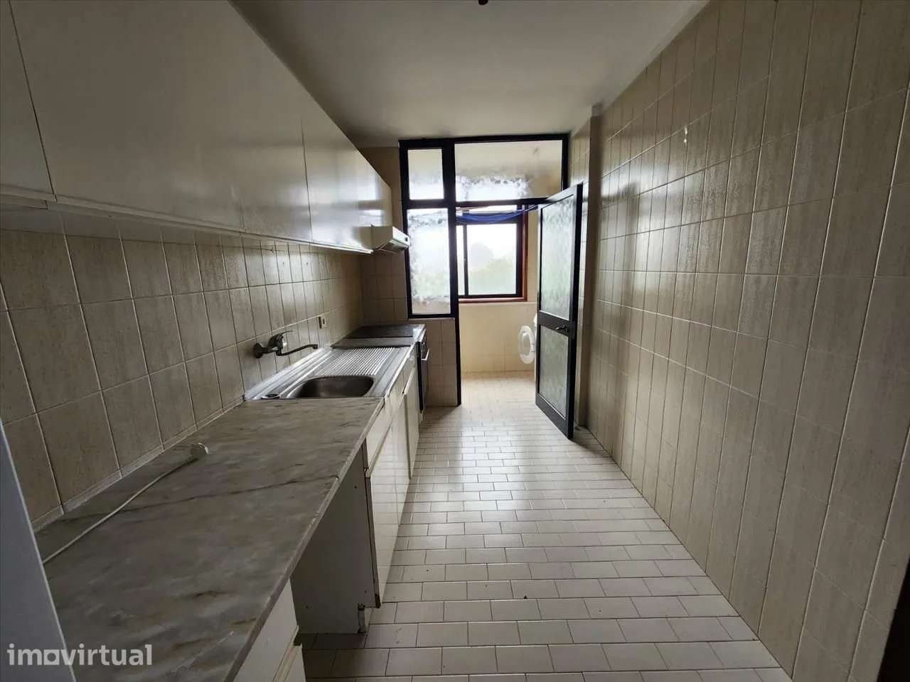 Apartamento T2 c/Lugar de Garagem em Vilar do Paraíso - Grande imagem: 3/17