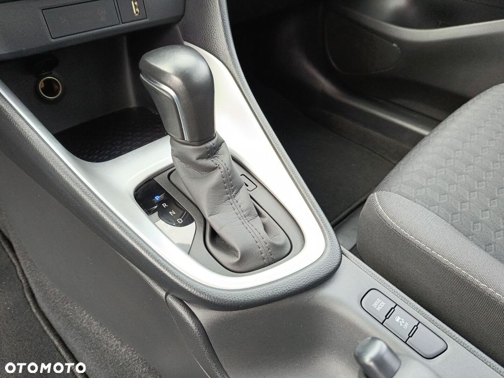 Toyota Yaris 1.5 Comfort CVT - 25