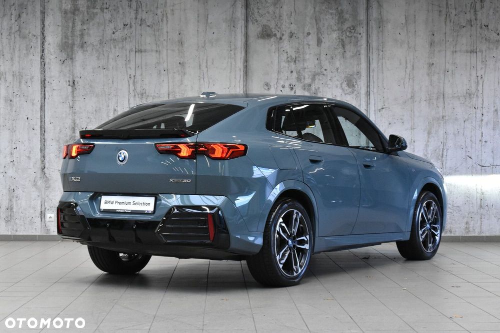 BMW iX2 - 3
