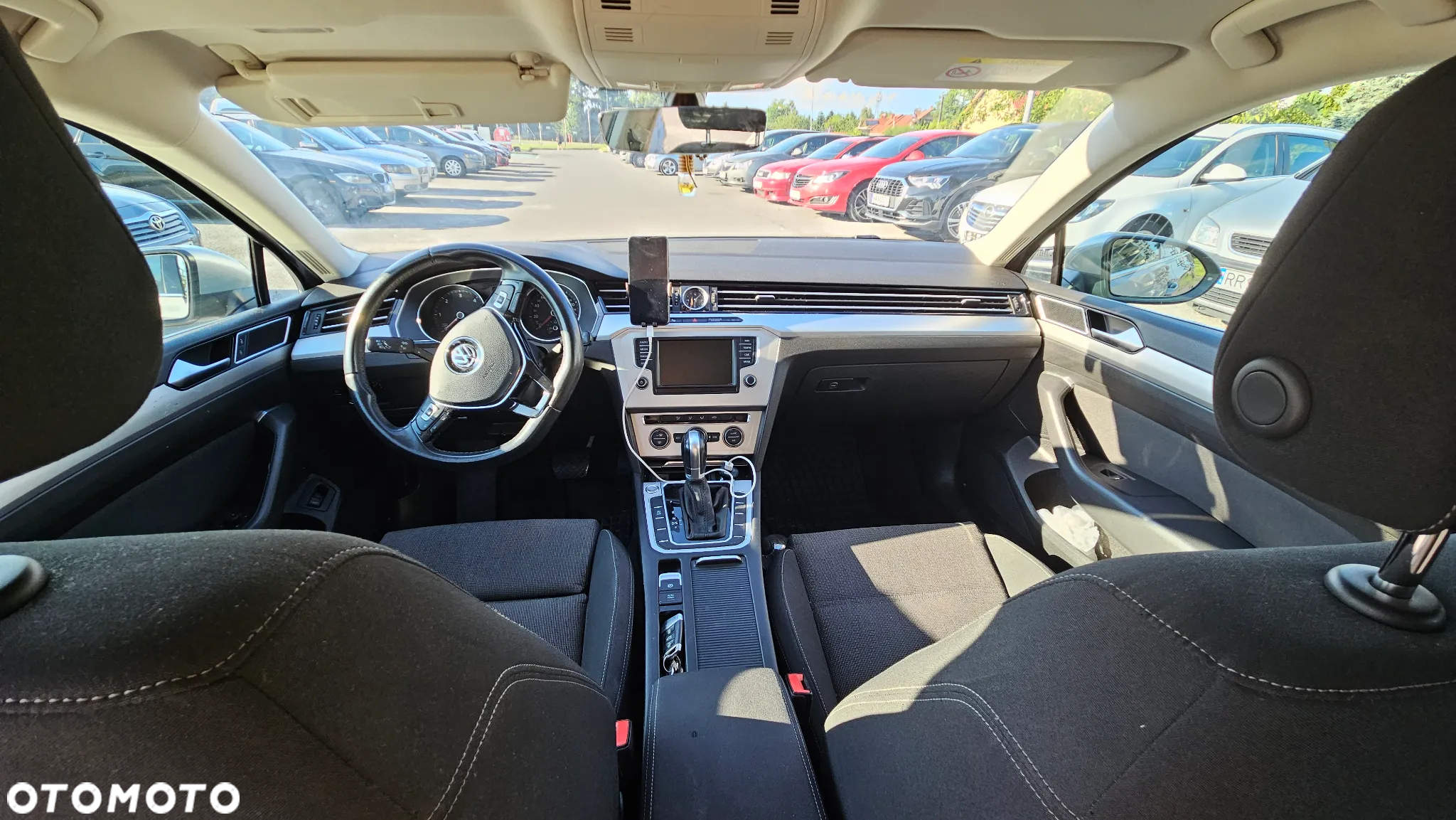 Volkswagen Passat Variant 1.6 TDI (BlueMotion Technology) DSG Comfortline - 8