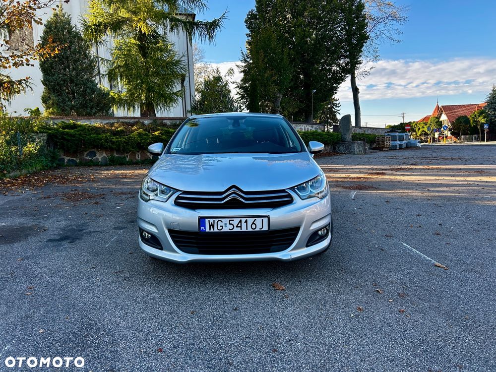 Citroen C4 2015 photo 2