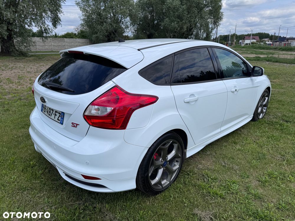 Ford Focus 2.0 EcoBoost ST mit Leder-Sport-Paket - 10