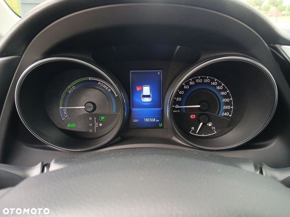Toyota Auris Hybrid 135 Premium - 29