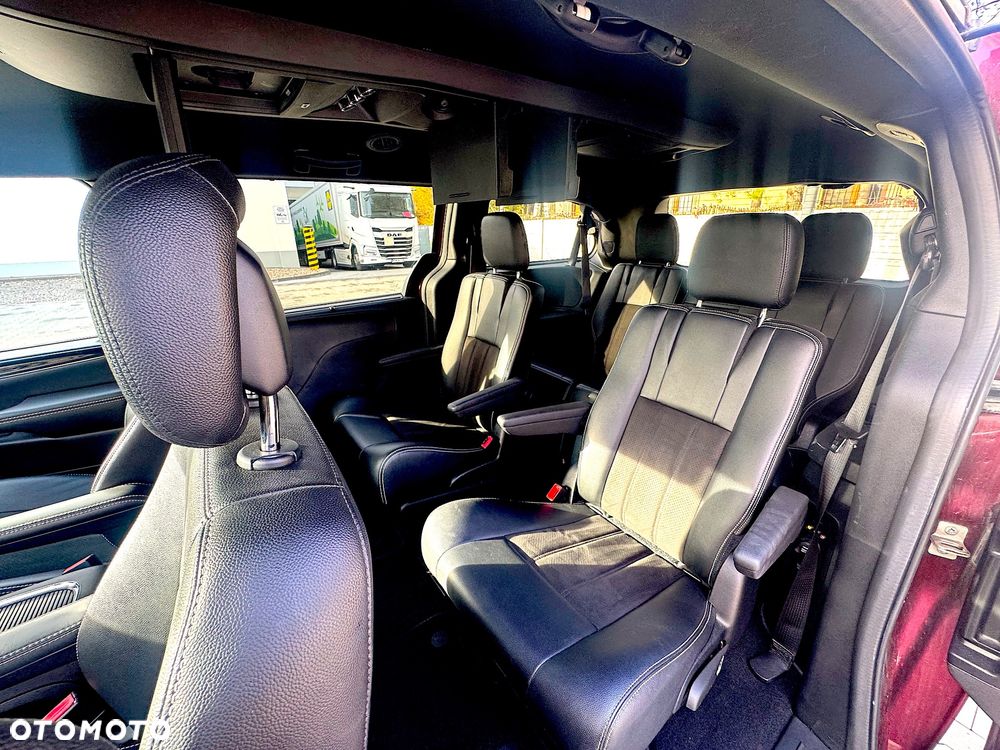 Dodge Grand Caravan 3.6 R/T - 17