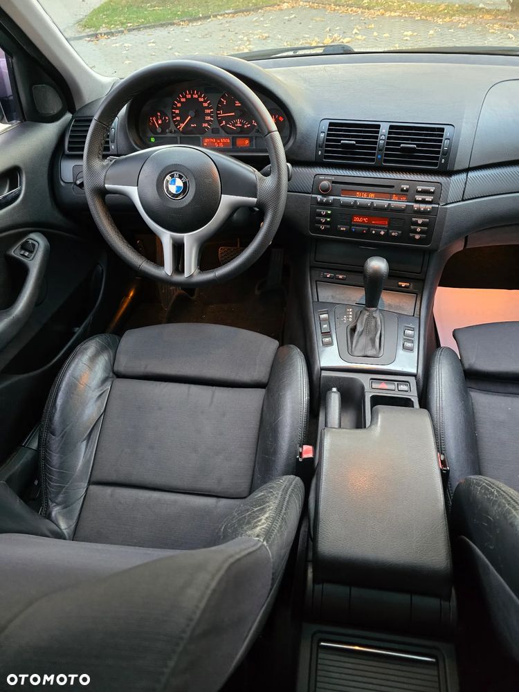 BMW Seria 3 323i - 28