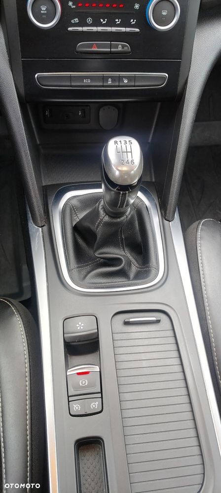 Renault Megane 1.2 Energy TCe Business - 30