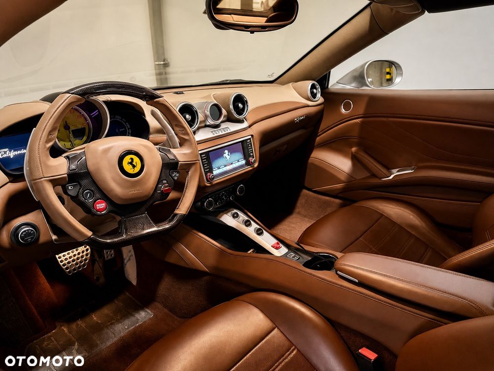 Ferrari California T - 24