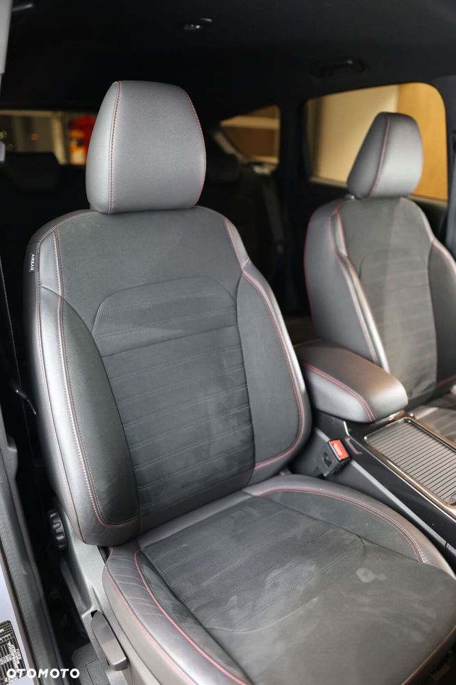 Ford Kuga - 27