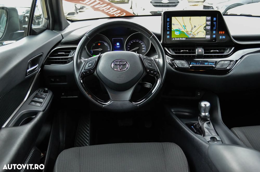 Toyota C-HR Hybrid Business-Edition - 25