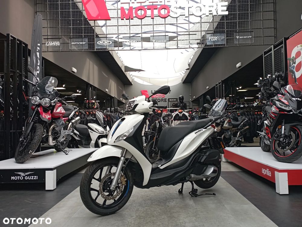 Piaggio Medley - 1