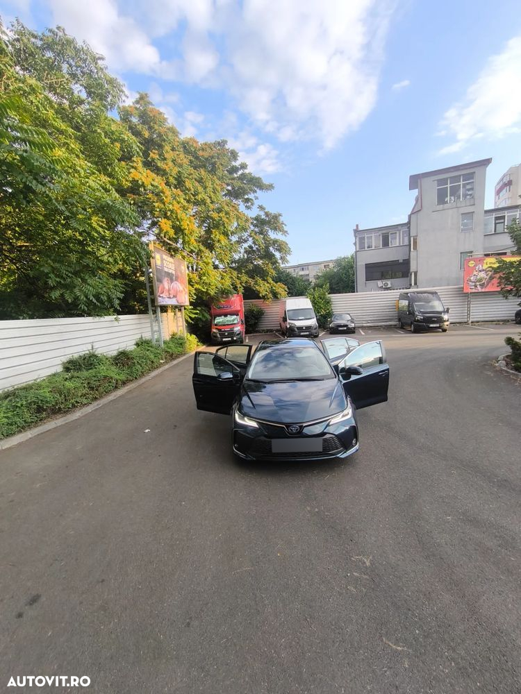 Toyota Corolla 1.8 HSD Business - 20