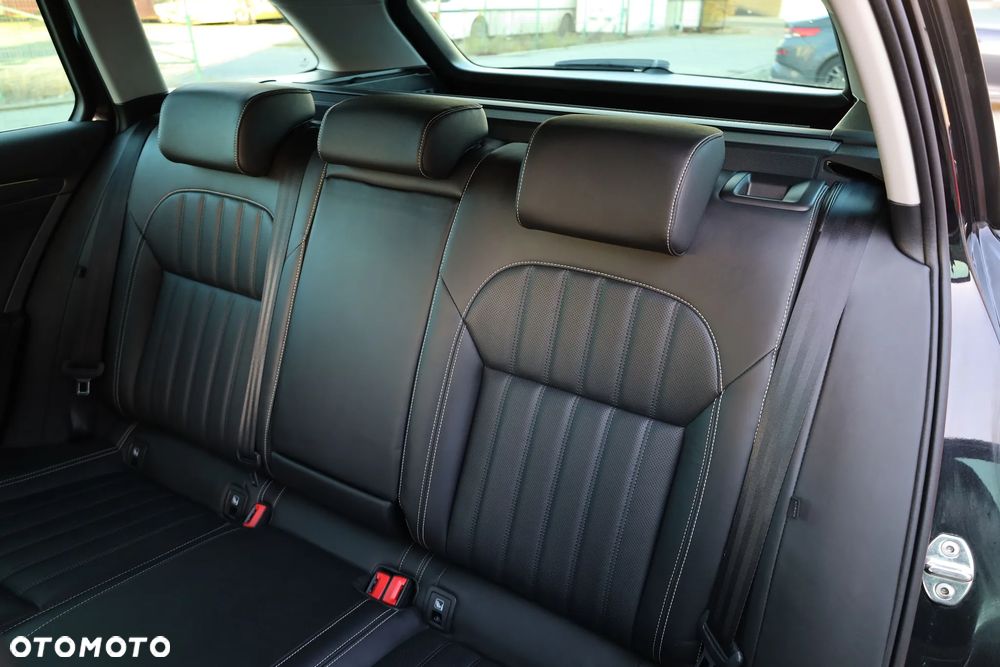 Skoda Superb 2.0 TDI DSG Premium Edition - 23