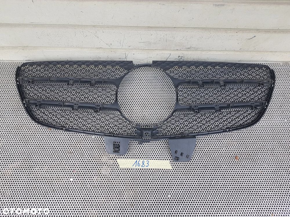Mercedes W447 Vito V-Klasa Grill Atrapa - 1
