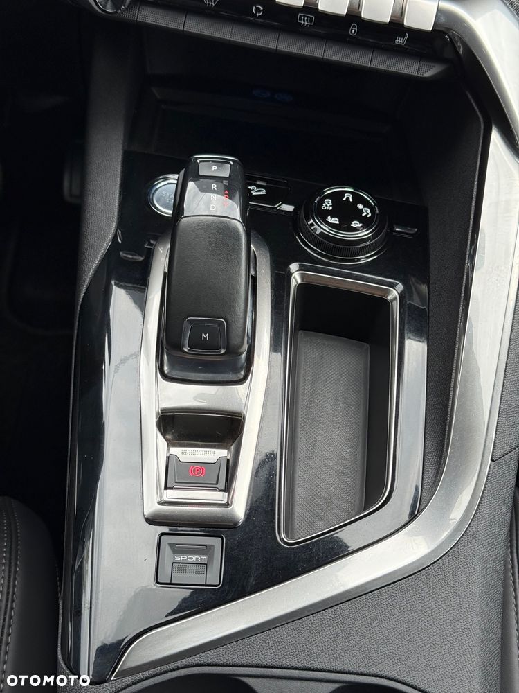 Peugeot 3008 THP 165 EAT6 Stop & Start Allure - 26