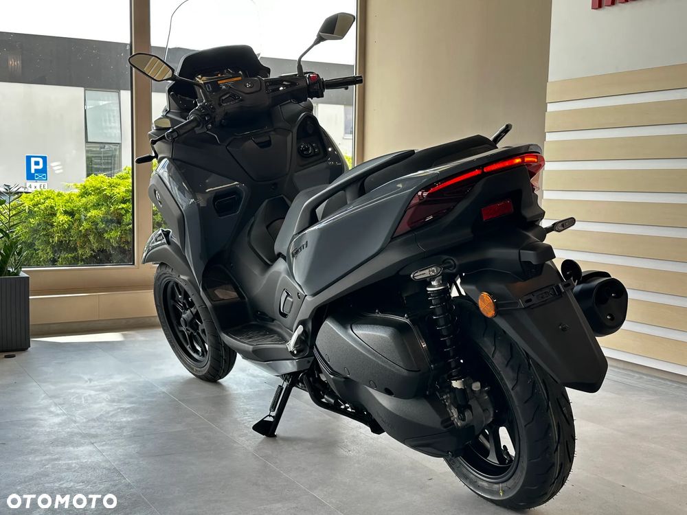 Yamaha Tricity - 4