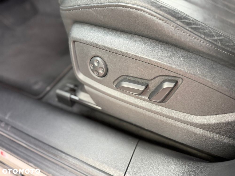 Audi Q5 Sportback - 24