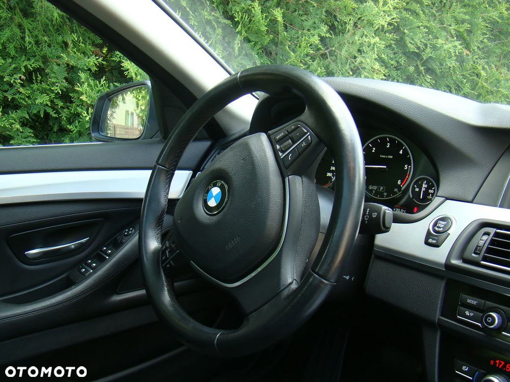 BMW Seria 5 520d - 36