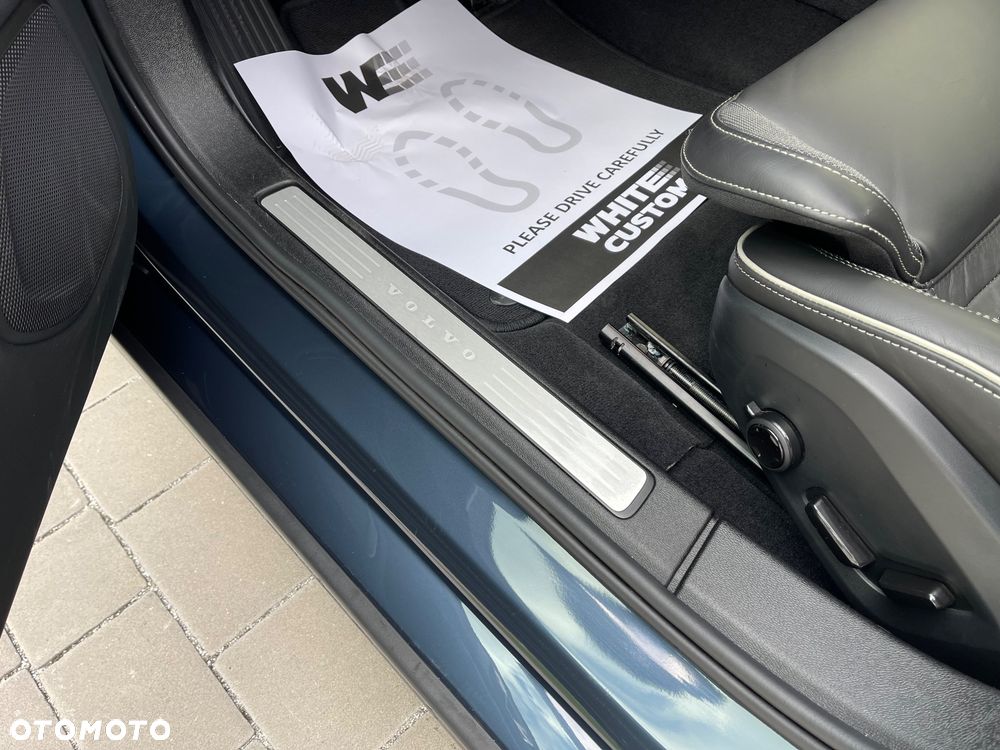 Volvo S60 B4 B Ultimate Dark - 24