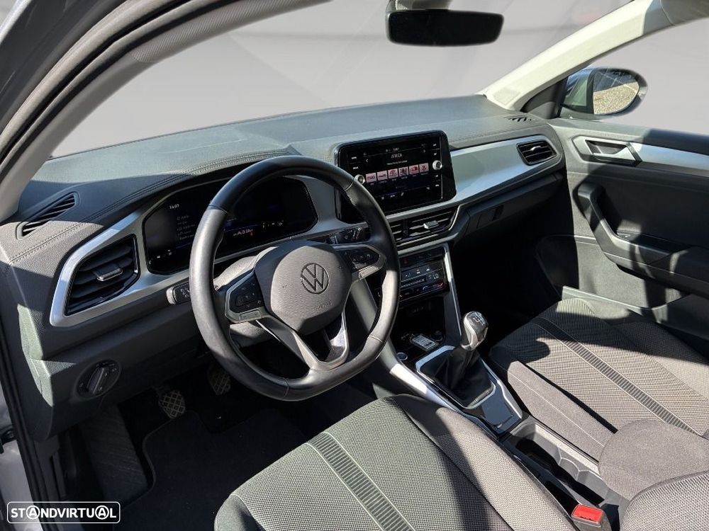 VW T-Roc 1.0 TSI Urban - 12