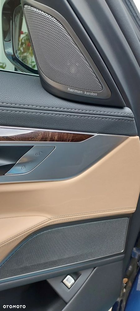 BMW Seria 7 750Li xDrive - 13