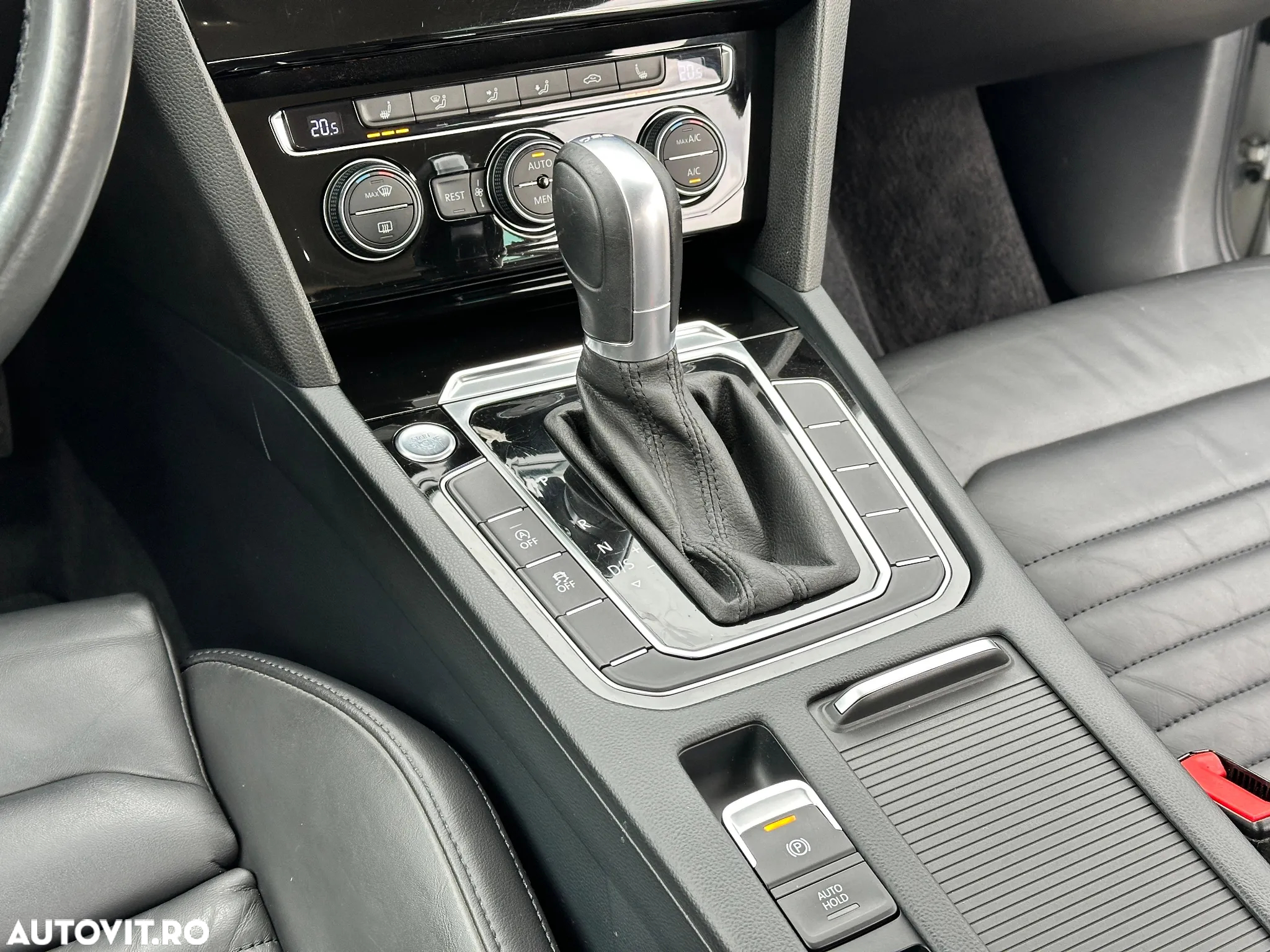 Volkswagen Passat Variant 2.0 TDI DSG Highline - 7