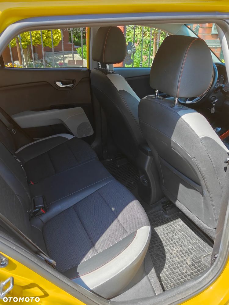 Kia Stonic 1.4 L - 10