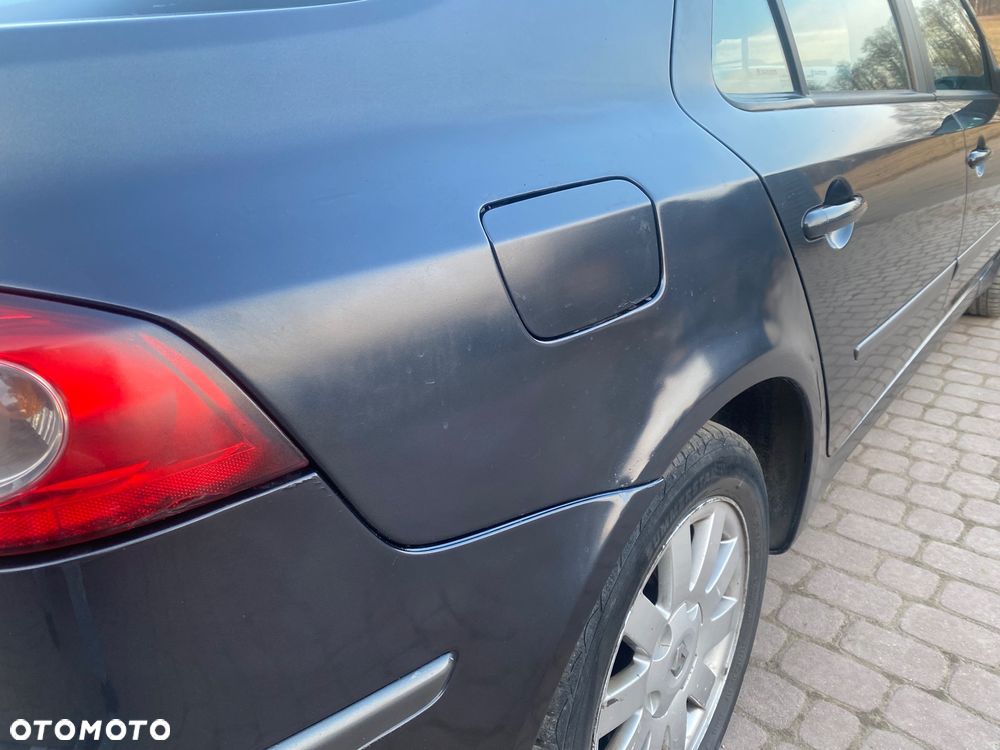 Renault Laguna 1.9 dCi Initiale - 8
