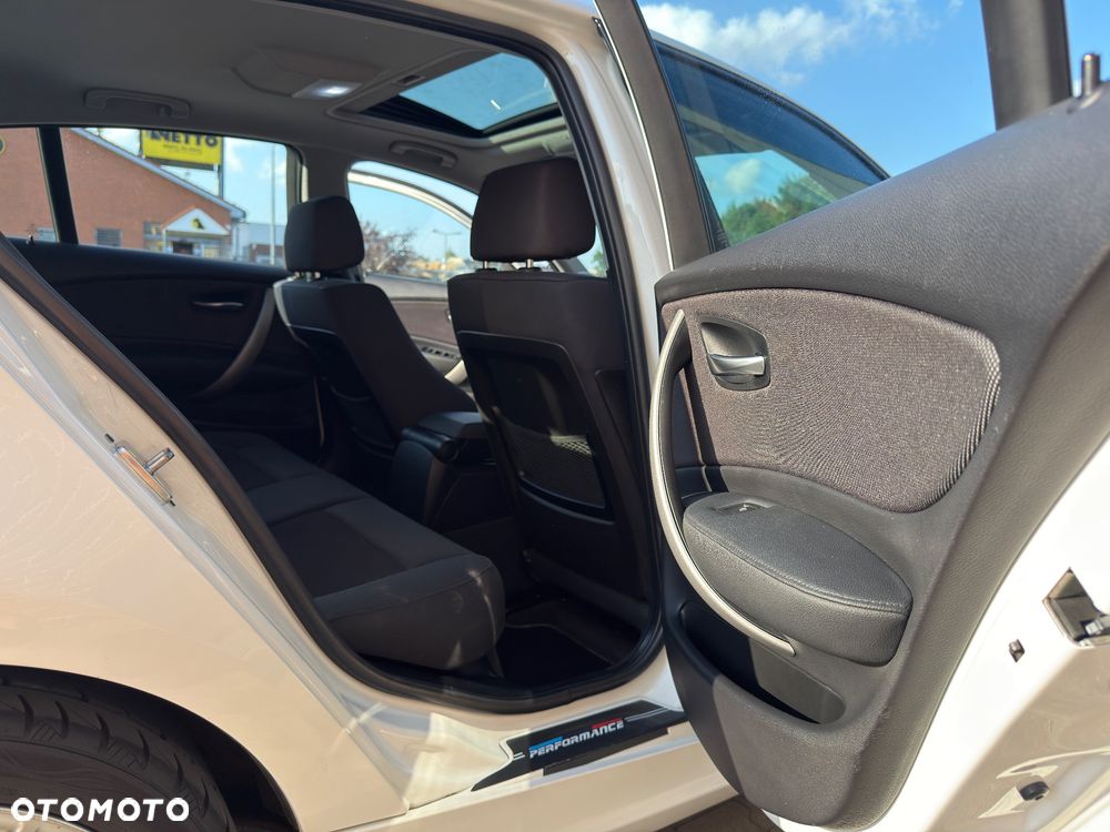 BMW Seria 1 - 33