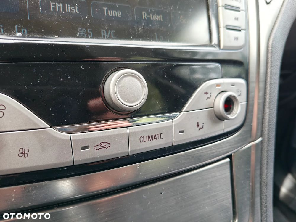 Ford Mondeo ver-2-0-tdci-platinium-x-plus-titanium- - 24