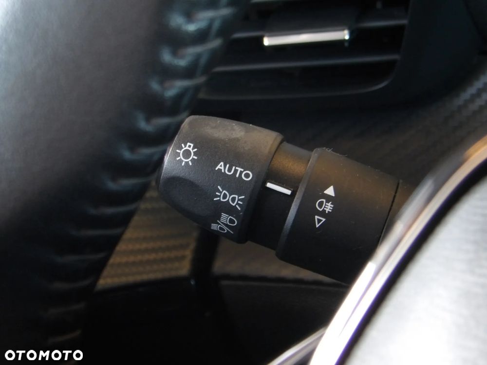 Peugeot 208 1.2 PureTech Active S&S - 26