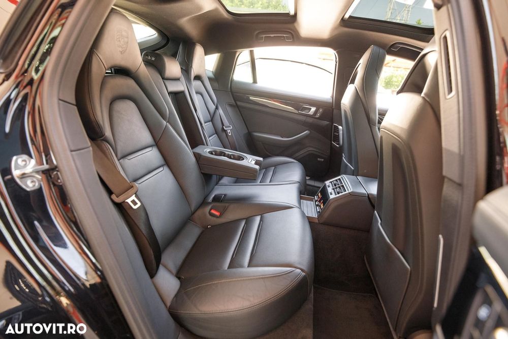 Porsche Panamera - 15