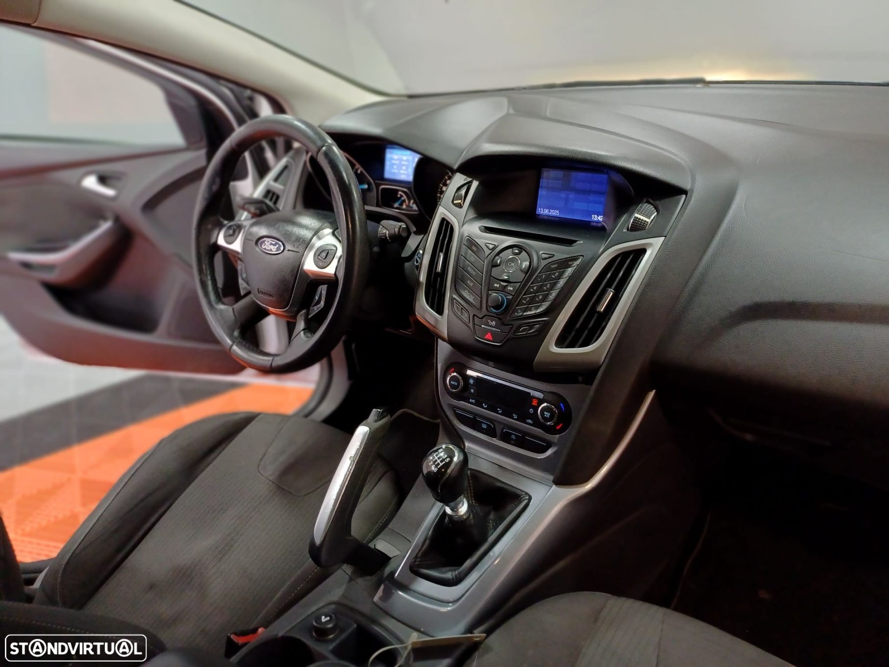 Ford Focus SW 1.6 TDCi Titanium - 21